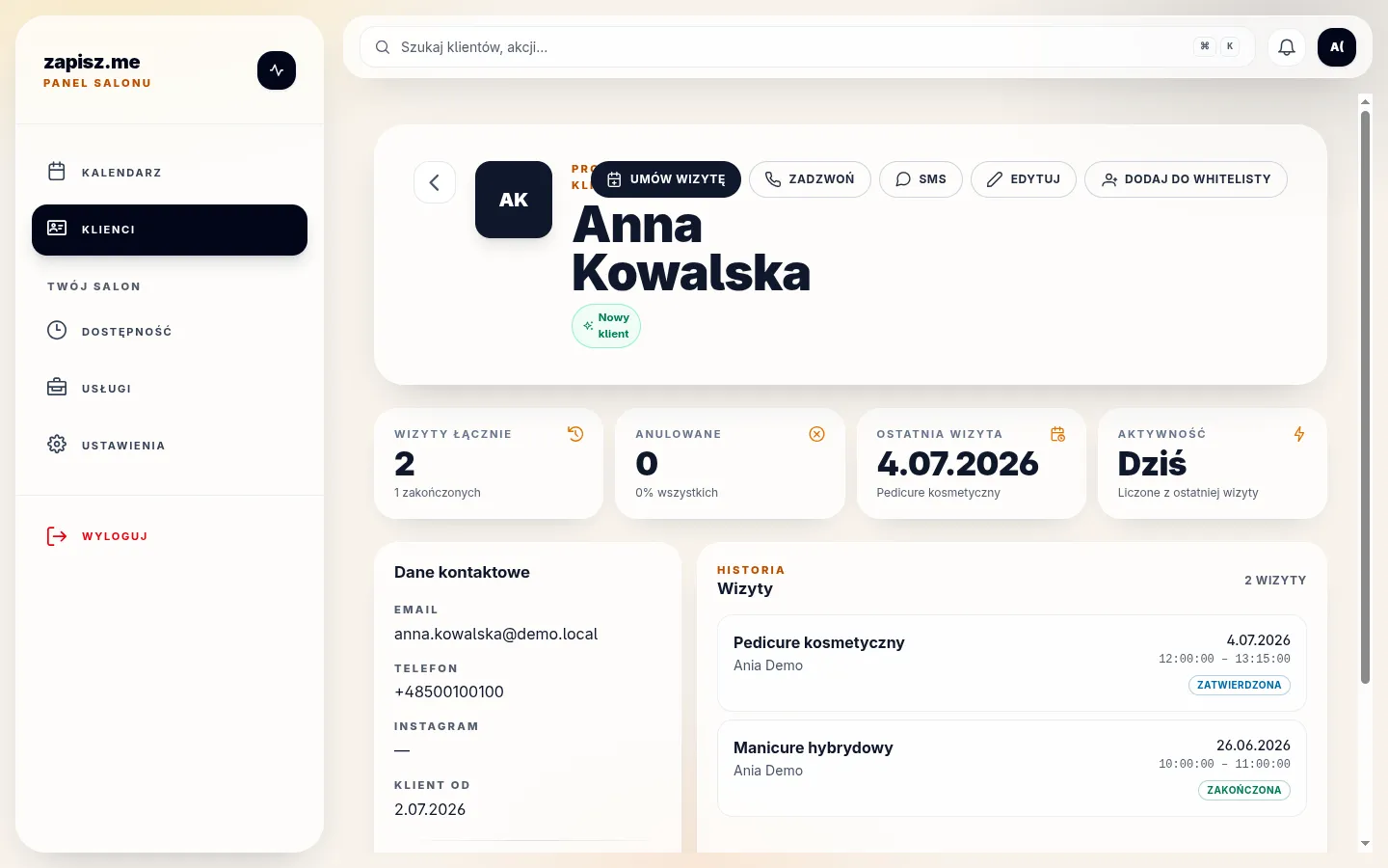 Profil klientki w panelu zapisz.me — dane, historia wizyt i statystyki